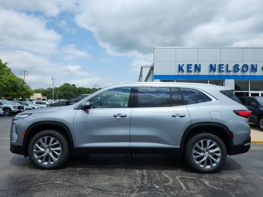 2025 Buick Enclave Preferred photo 1