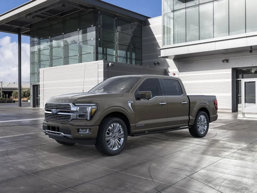 2025 Ford F-150 Platinum photo 1