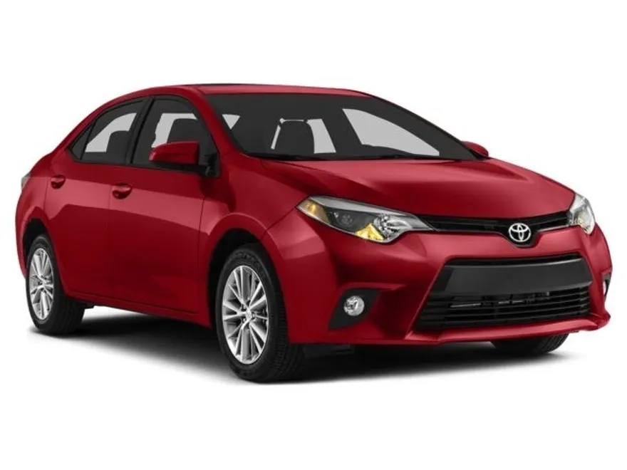 2014 Toyota Corolla LE photo 1