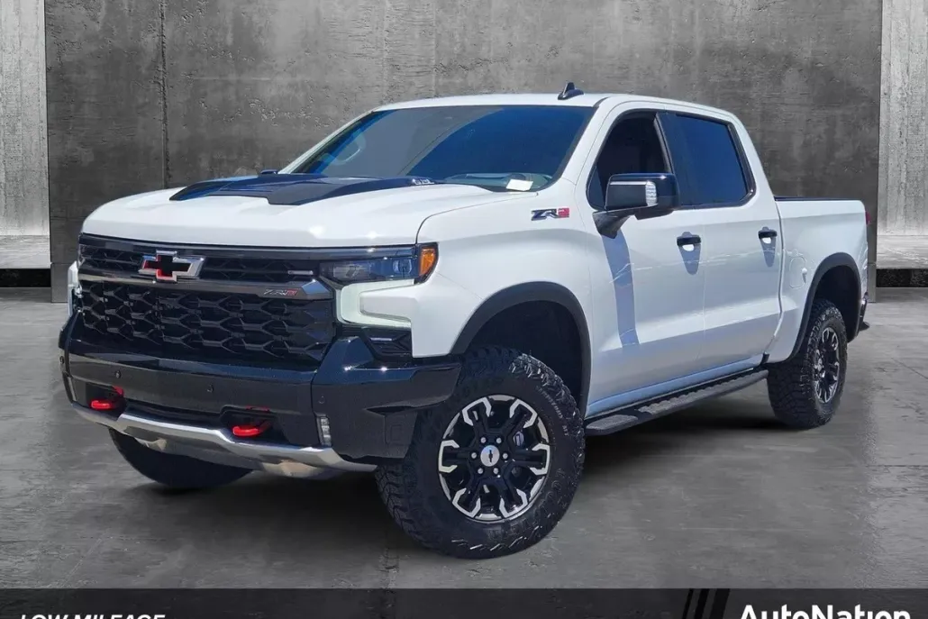 2025 Chevrolet Silverado 1500 ZR2 photo 1