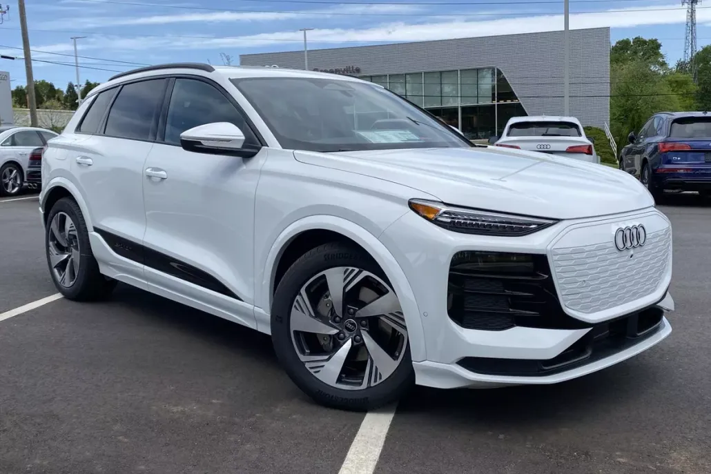 2025 Audi Q6 E-tron Premium photo 1