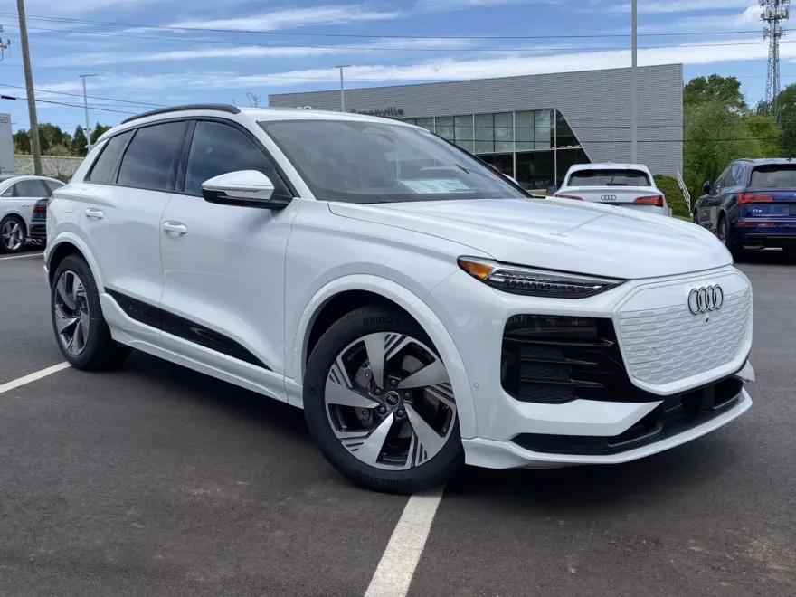 2025 Audi Q6 E-tron Premium photo 1