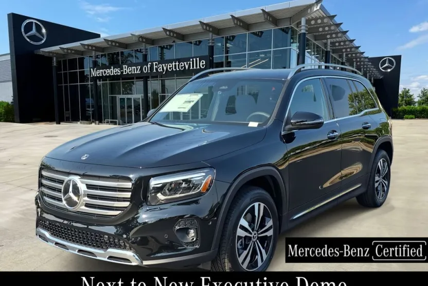 2025 Mercedes Benz GLB 250 photo 1
