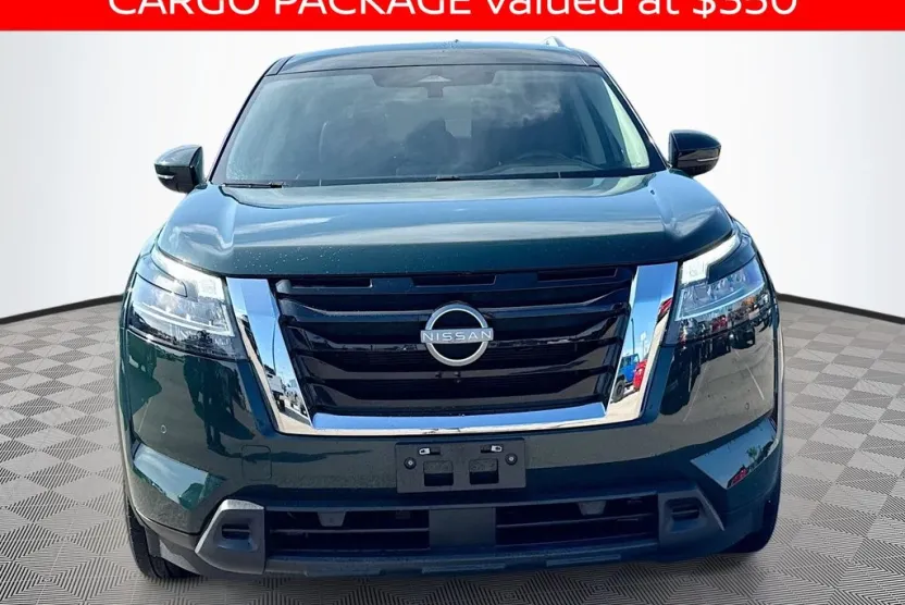 2024 Nissan Pathfinder SL photo 1