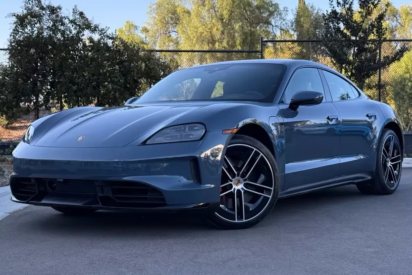 2025 Porsche Taycan GTS photo 1