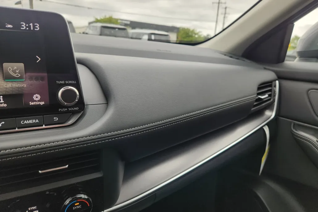2026 Nissan Rogue SV photo 1