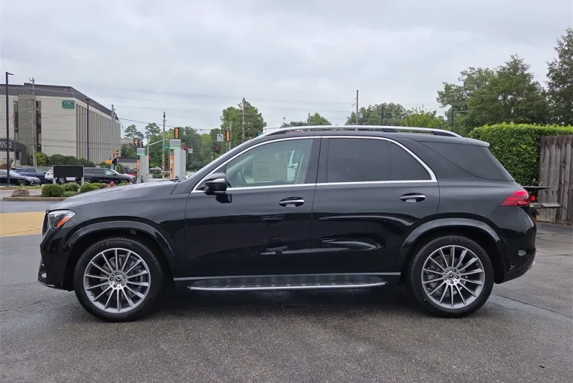 2026 Mercedes Benz GLE 450 4MATIC photo 1