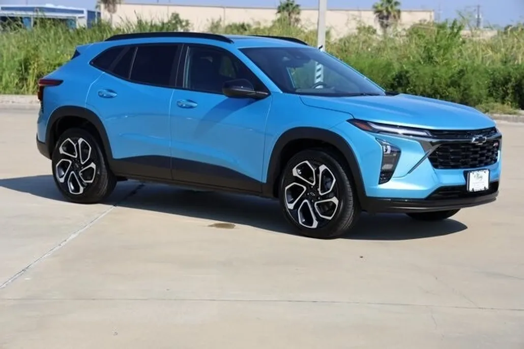 2025 Chevrolet Trax photo 1