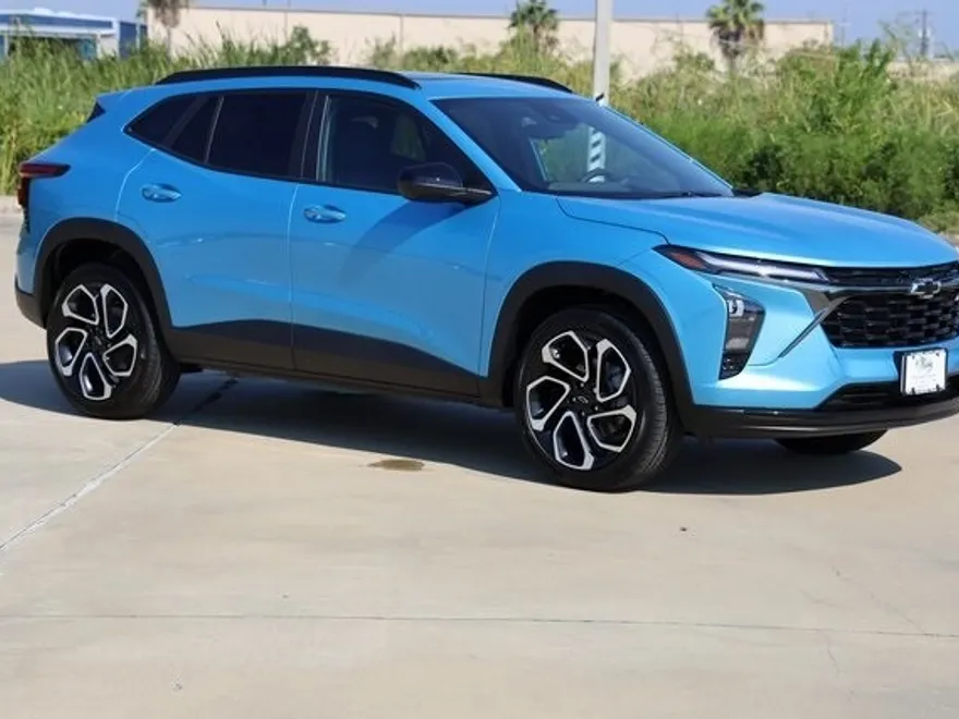 2025 Chevrolet Trax photo 1
