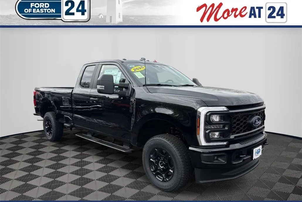 2025 Ford F-350 XL photo 1
