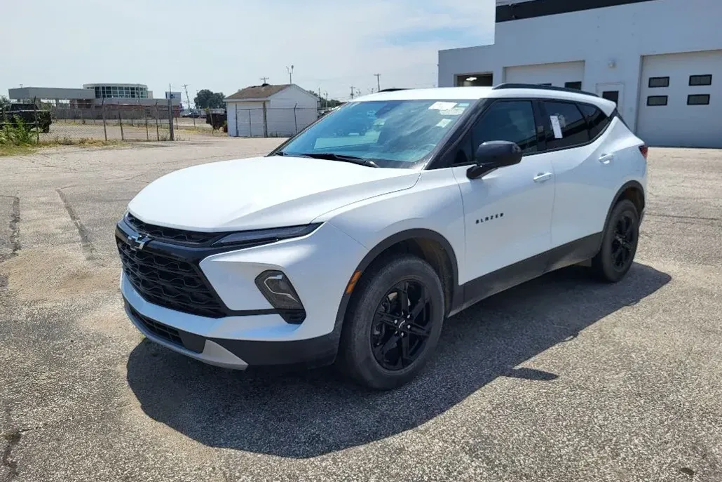 2023 Chevrolet Blazer 2LT photo 1