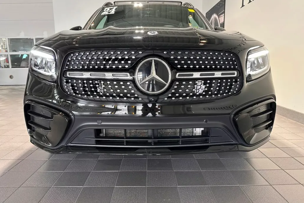 2024 Mercedes Benz GLB 250 4MATIC AMG photo 1