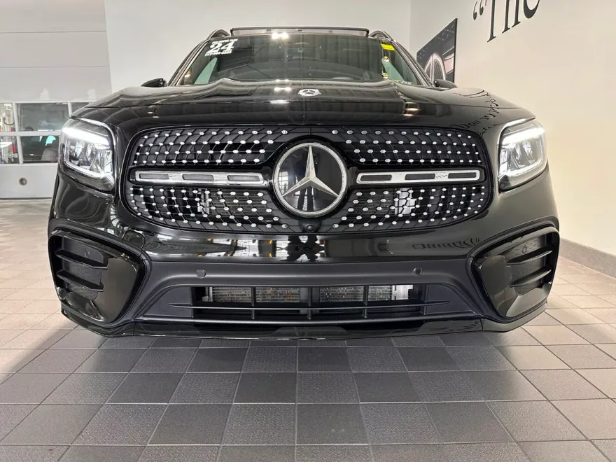 2024 Mercedes Benz GLB 250 4MATIC AMG photo 1