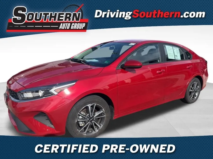 2023 Kia Forte LXS photo 1