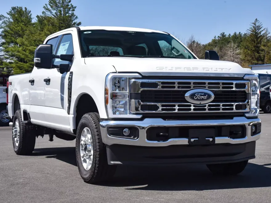 2025 Ford F-350 photo 1