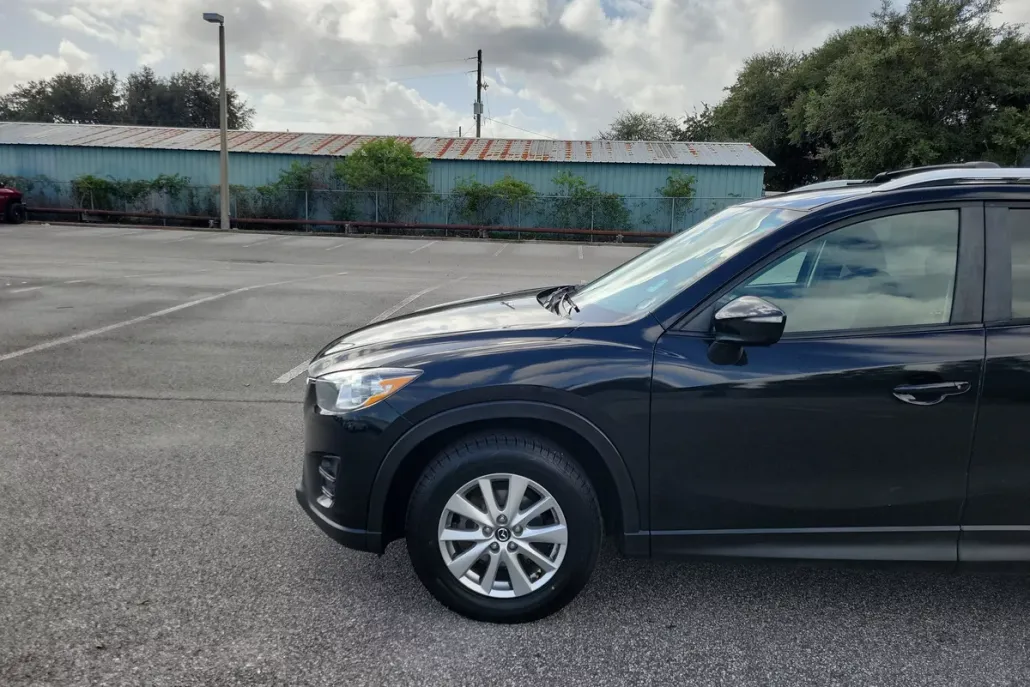 2016 Mazda CX-5 Sport photo 1