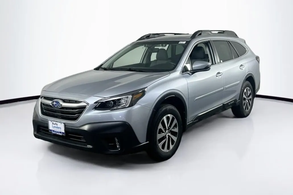 2022 Subaru Outback Premium photo 1