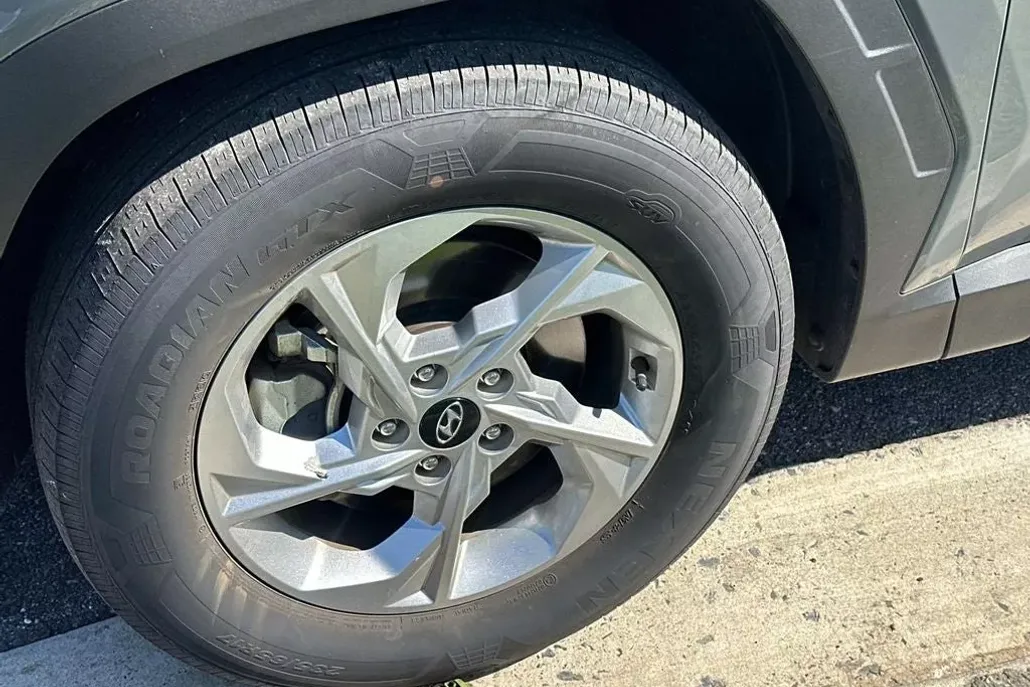2024 Hyundai Tucson SEL photo 1