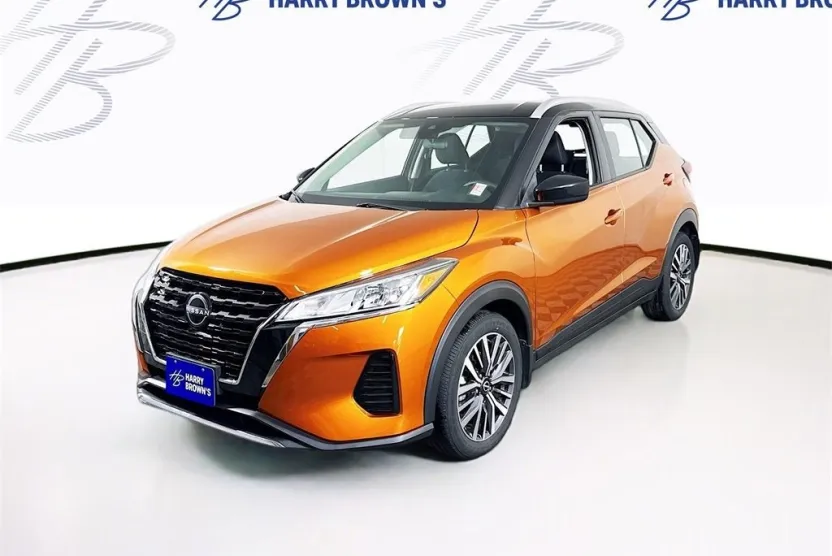 2022 Nissan Kicks SV photo 1
