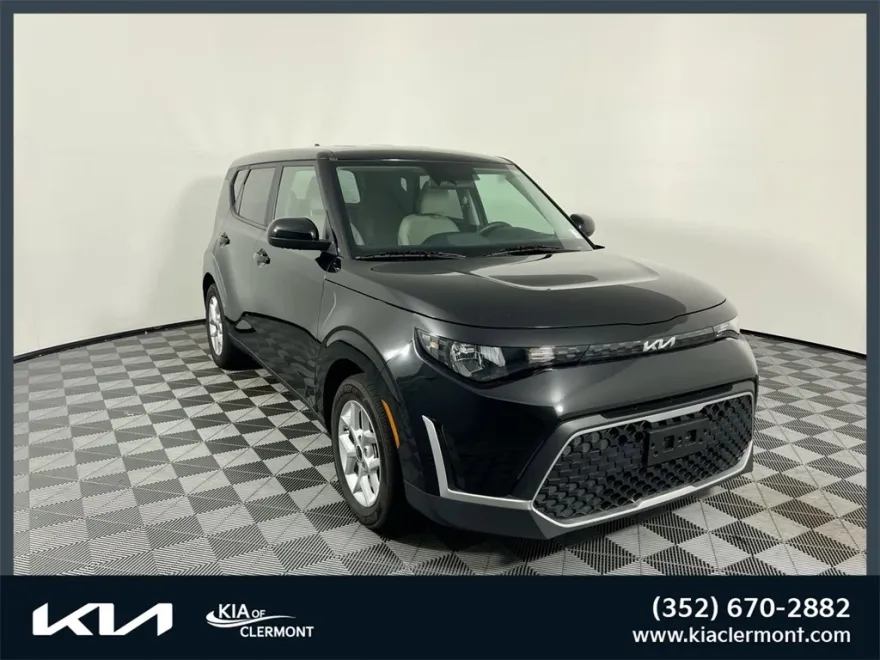 2025 Kia Soul LX photo 1