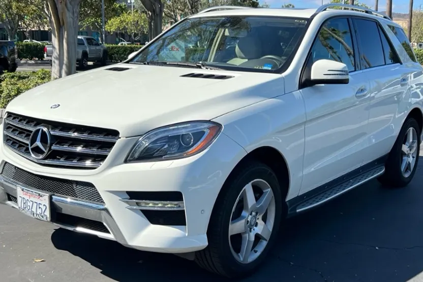 2013 Mercedes Benz ML 4MATIC 550 photo 1