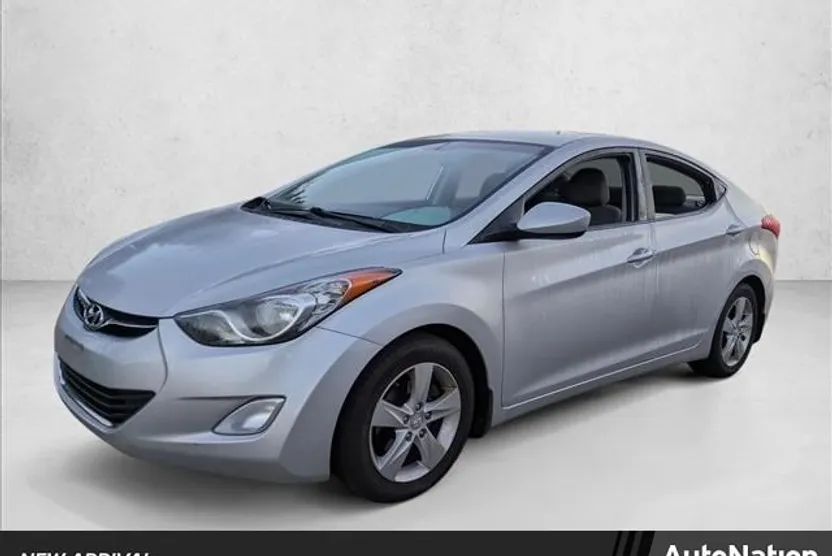 2012 Hyundai Elantra GLS photo 1