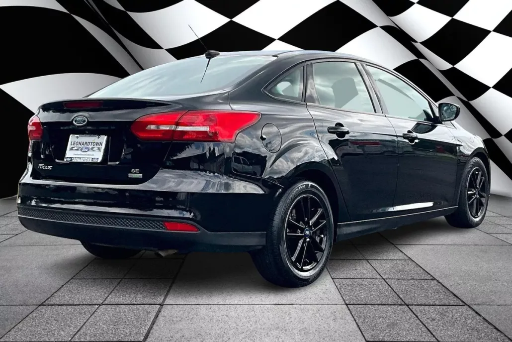 2018 Ford Focus SE photo 1