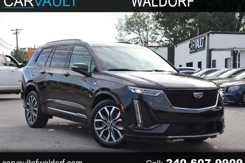 2023 Cadillac XT6 Sport photo 1