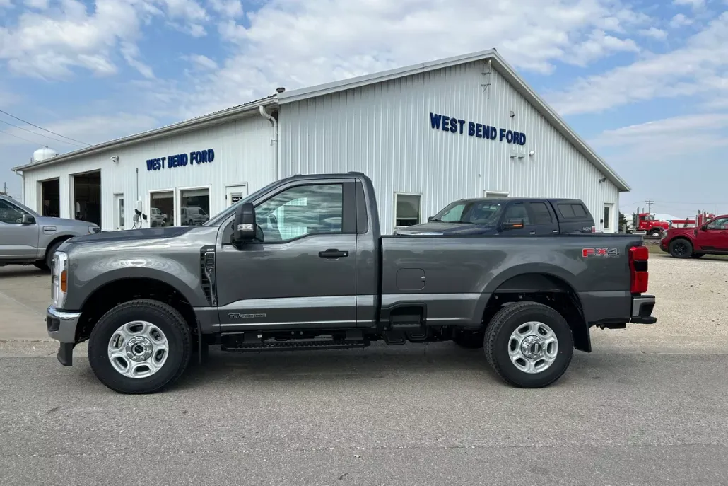 2026 Ford F-350 XLT photo 1