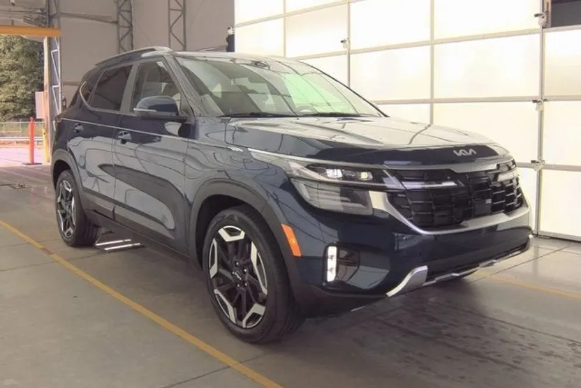 2024 Kia Seltos SX photo 1