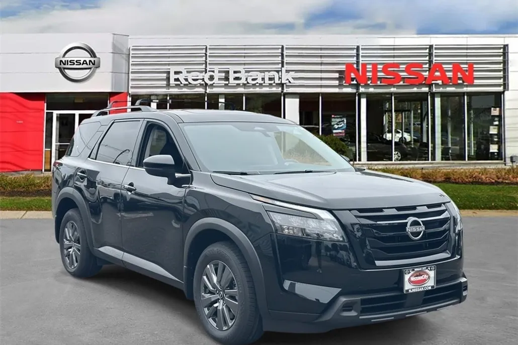 2025 Nissan Pathfinder SV photo 1