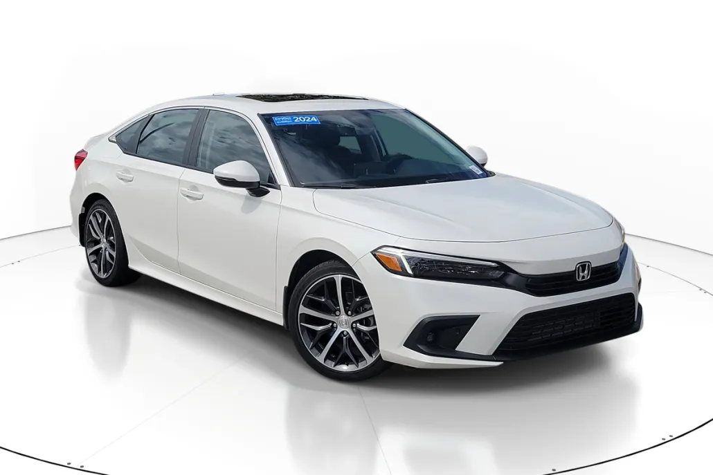2024 Honda Civic Touring photo 1