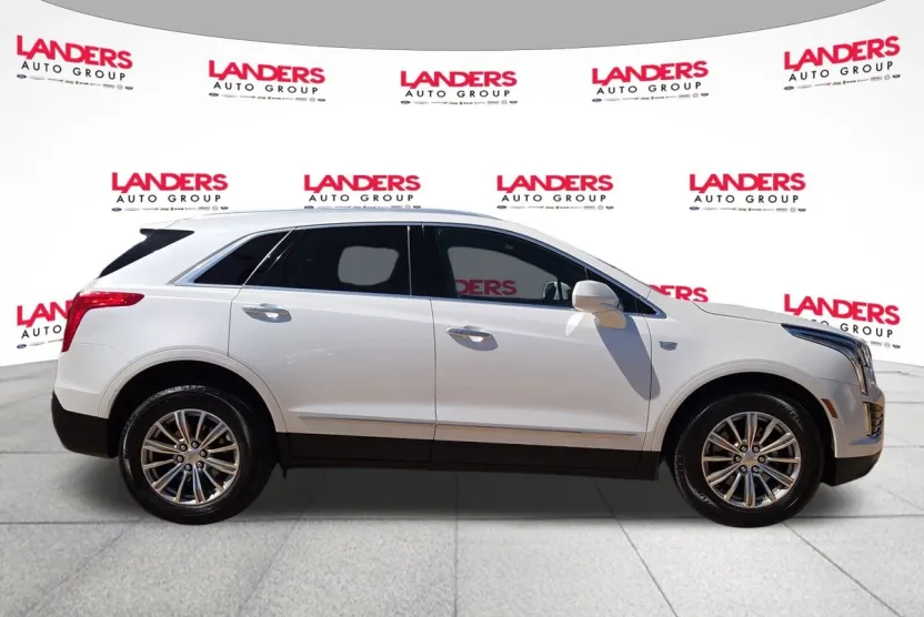 2018 Cadillac XT5 Luxury photo 1