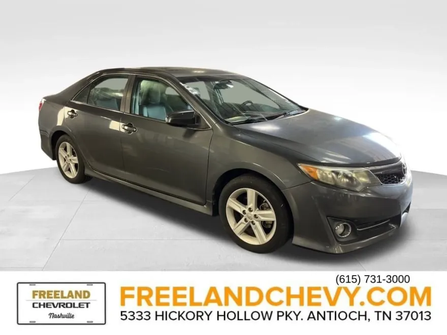 2012 Toyota Camry L photo 1