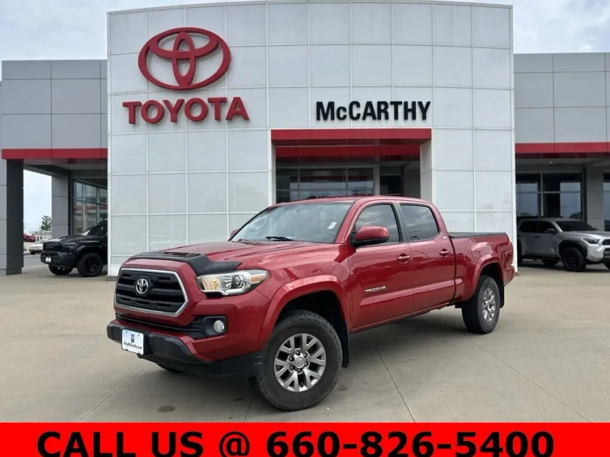 2017 Toyota Tacoma SR5 V6 photo 1