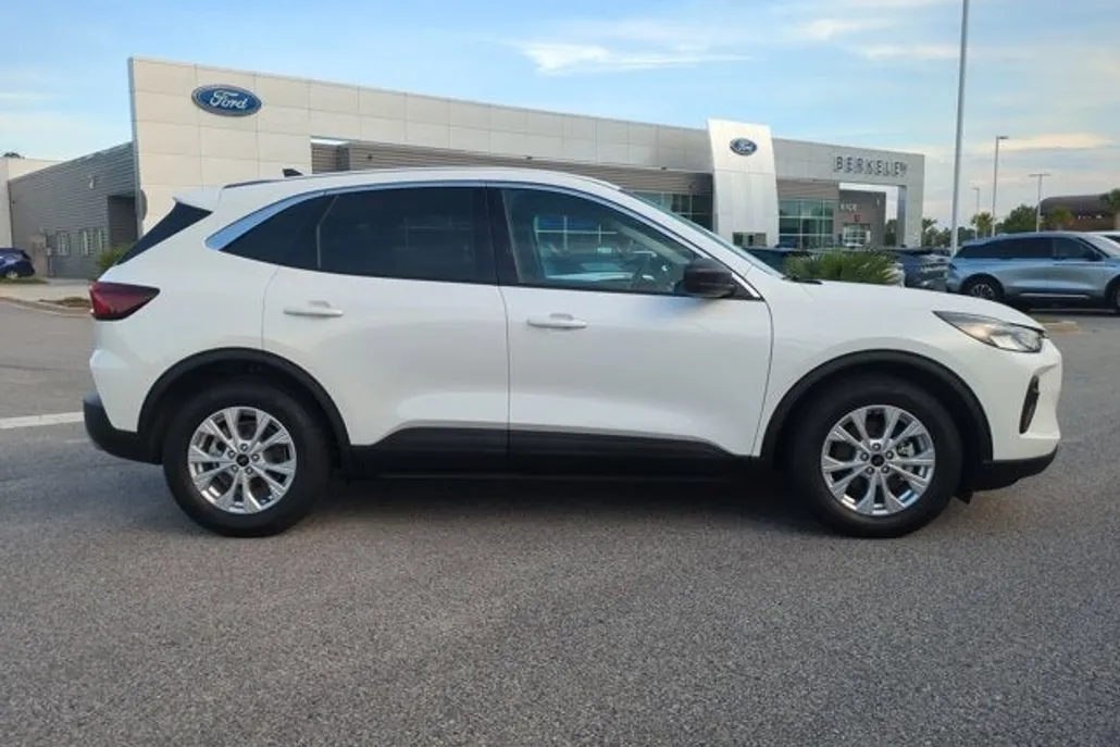 2023 Ford Escape Active photo 1