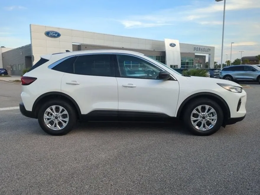 2023 Ford Escape Active photo 1