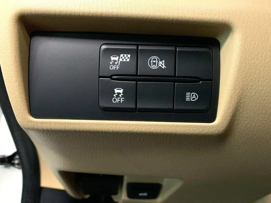 2025 Mazda MX-5 Miata Miata RF Grand Touring photo 24