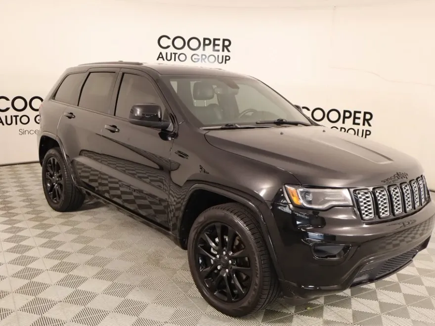 2020 Jeep Grand Cherokee Altitude photo 1