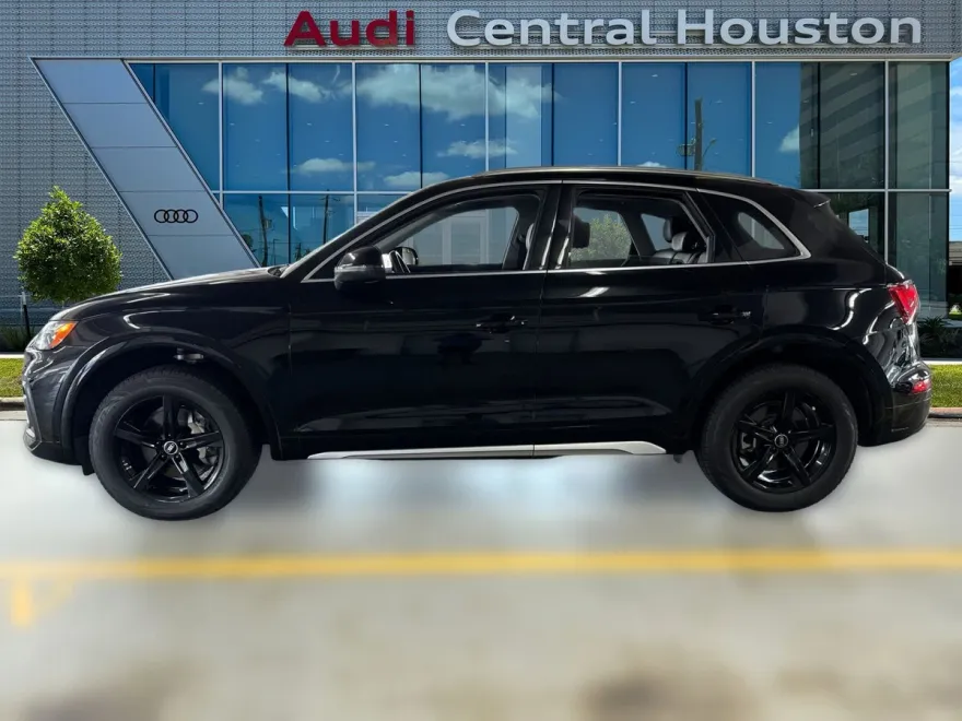 2021 Audi Q5 Premium photo 1