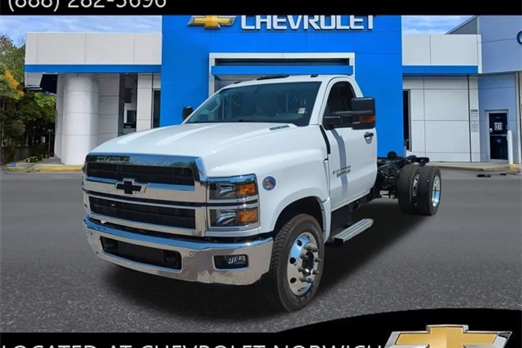 2024 Chevrolet Silverado 5500HD Work Truck photo 1