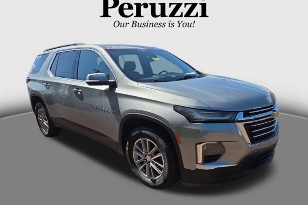 2023 Chevrolet Traverse Leather photo 1