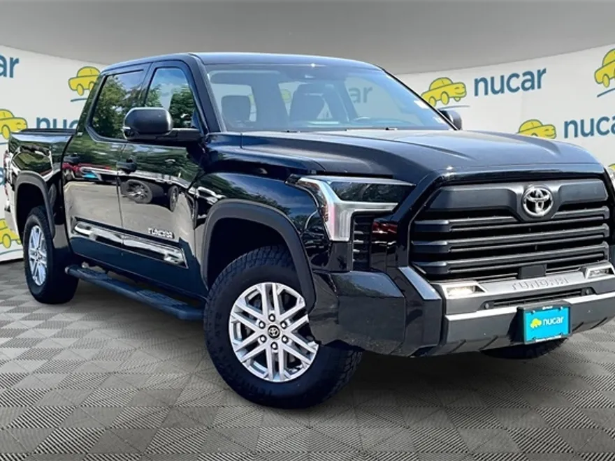 2023 Toyota Tundra SR5 photo 1