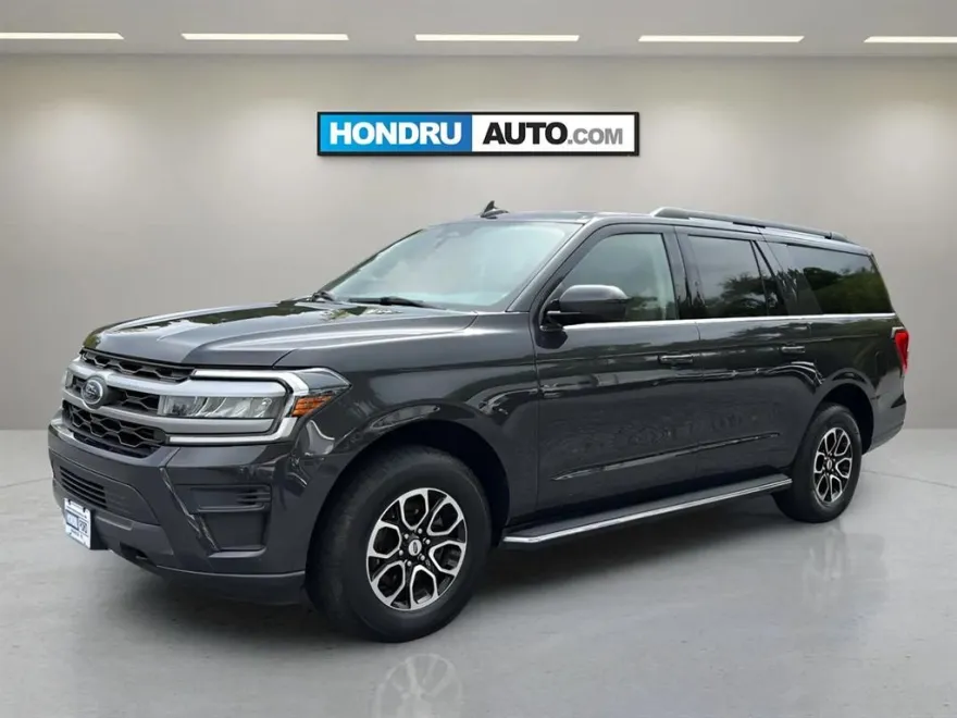 2022 Ford Expedition MAX XLT photo 1