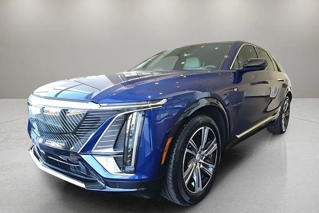 2024 Cadillac Lyriq Luxury photo 1
