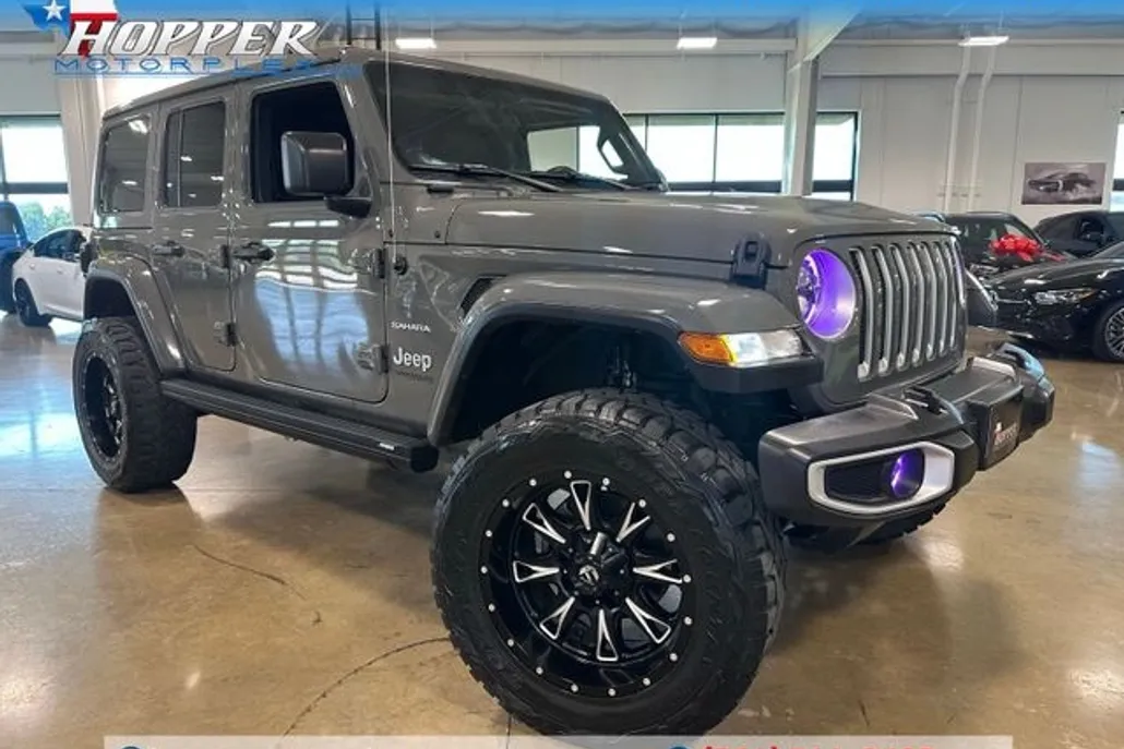 2021 Jeep Wrangler Unlimited Sahara photo 1