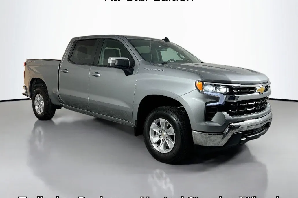 2025 Chevrolet Silverado 1500 LT photo 1