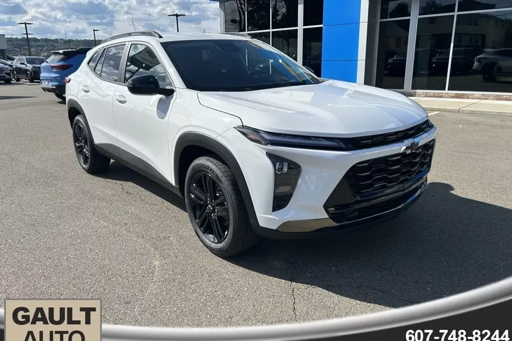 2025 Chevrolet Trax ACTIV photo 1