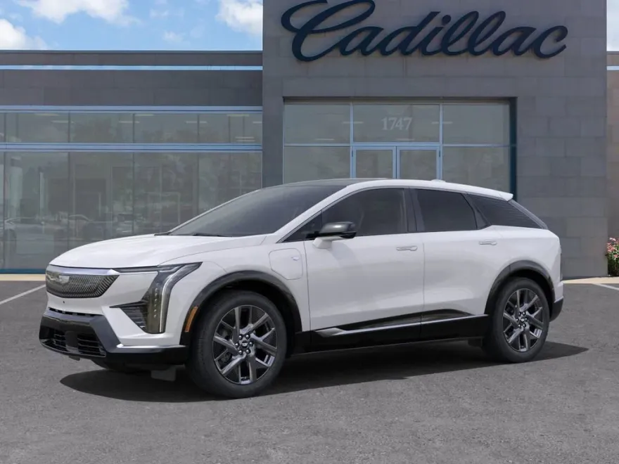 2025 Cadillac Optiq Luxury photo 1