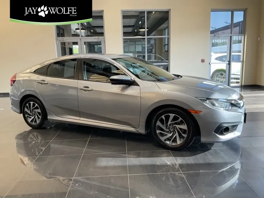 2017 Honda Civic EX photo 1